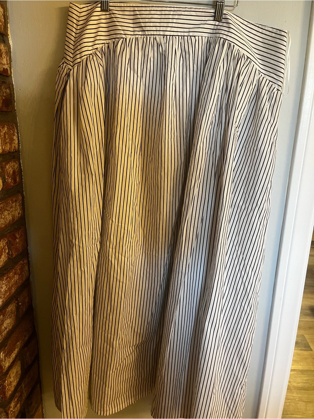Parker NWOT Maxi Skirt in White and Brown - Picture 4 of 6